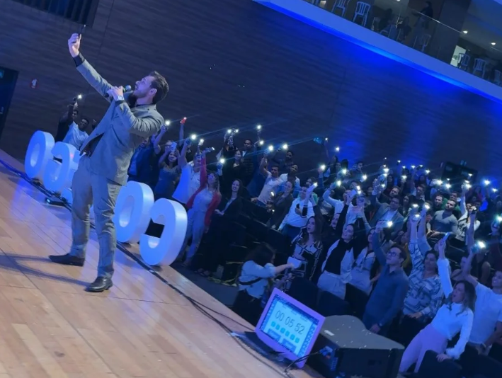 Cris Andráde destaca entusiasmo e emoção como elementos centrais